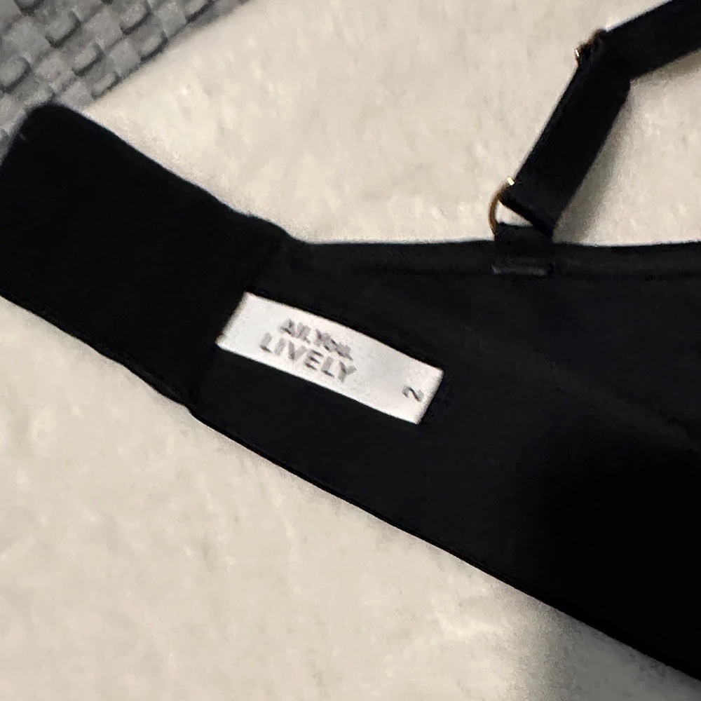 Lively Black Bralette - Picture 7 of 9